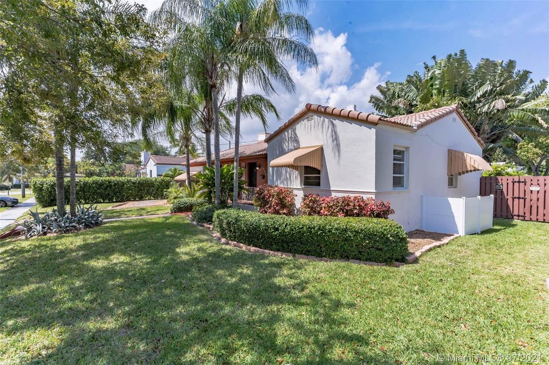Recently Sold: $799,000 (0 beds, 0 baths, 2831 Square Feet)