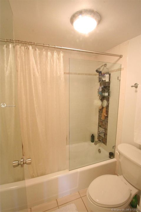 最近租的: $2,500 (0 贝兹, 1 浴室, 520 平方英尺)