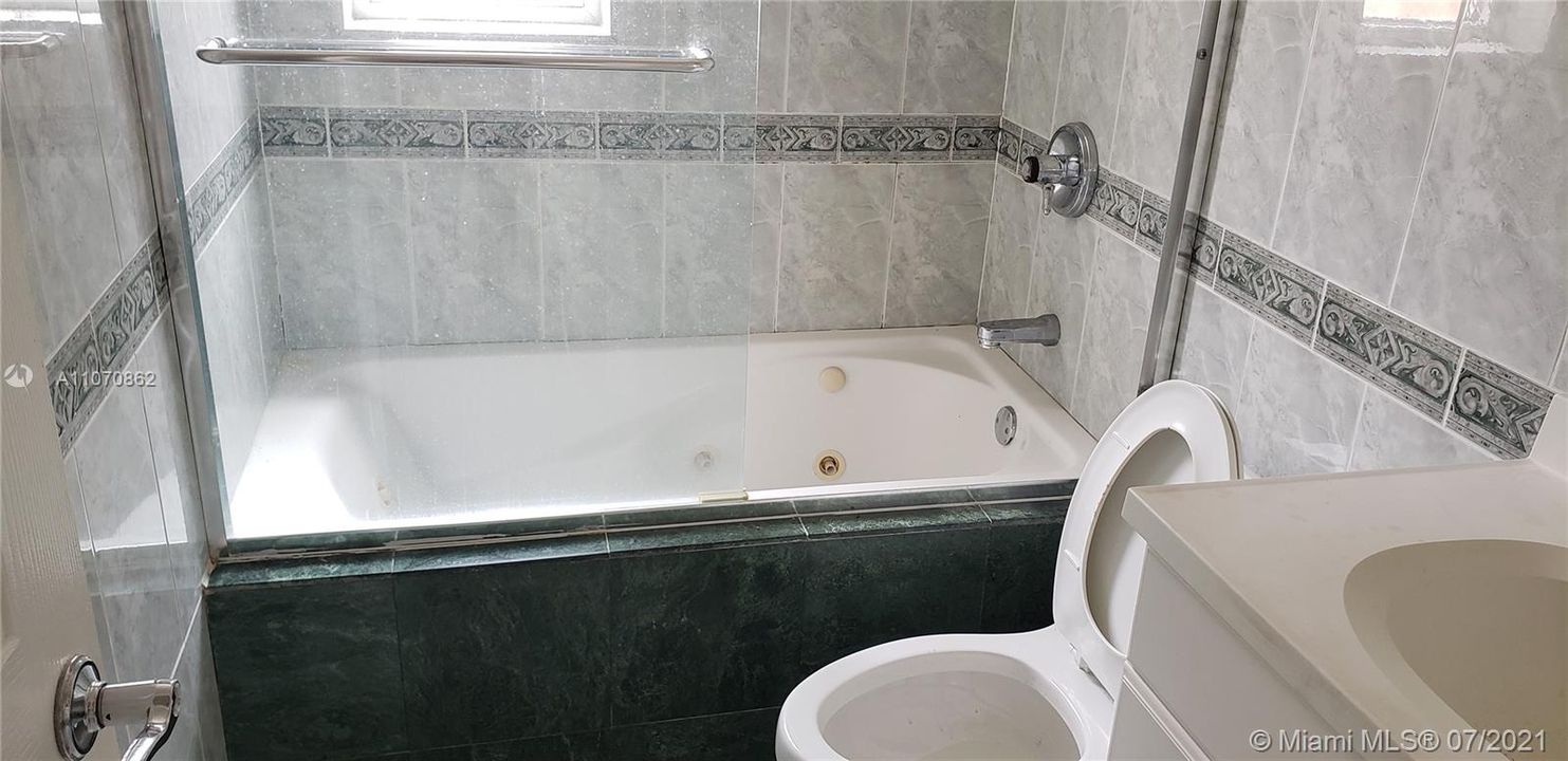 Недавно арендовано: $1,350 (2 спален, 1 ванн, 624 Квадратных фут)