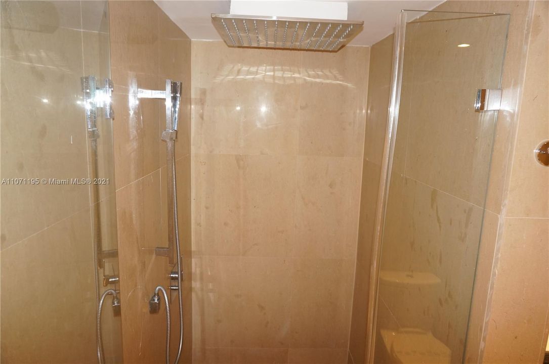 For Rent: $8,900 (3 beds, 3 baths, 2037 Square Feet)