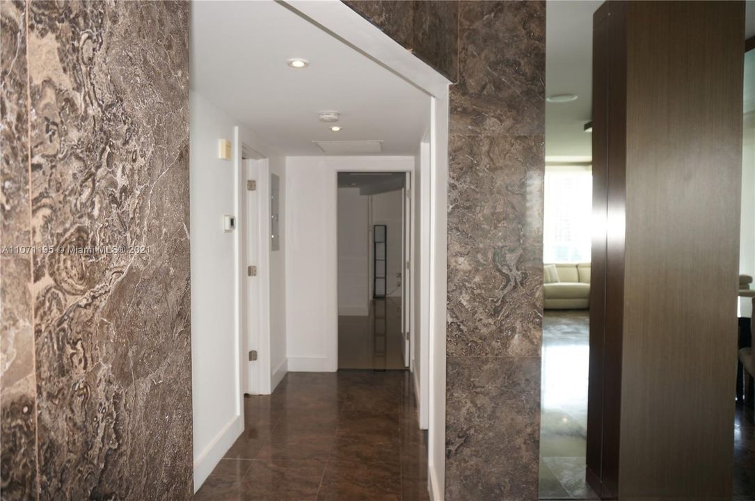 For Rent: $8,900 (3 beds, 3 baths, 2037 Square Feet)