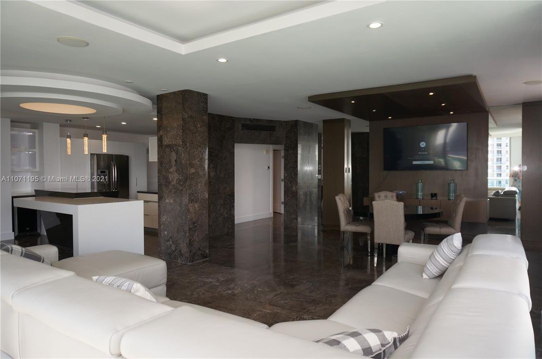 For Rent: $8,900 (3 beds, 3 baths, 2037 Square Feet)