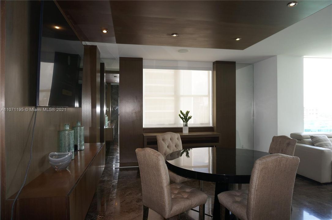 For Rent: $8,900 (3 beds, 3 baths, 2037 Square Feet)