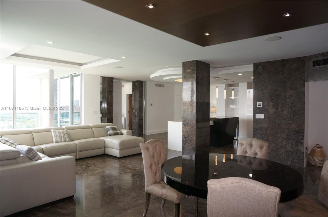 For Rent: $8,900 (3 beds, 3 baths, 2037 Square Feet)