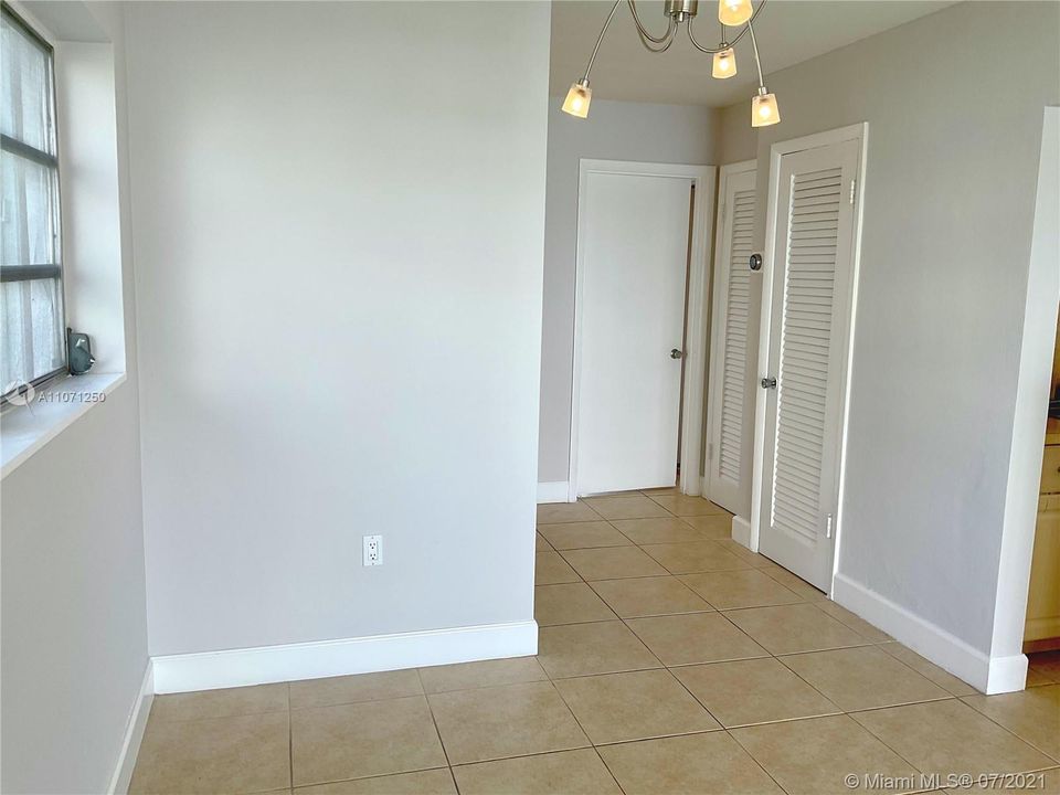 Recently Sold: $142,500 (1 beds, 1 baths, 635 Square Feet)