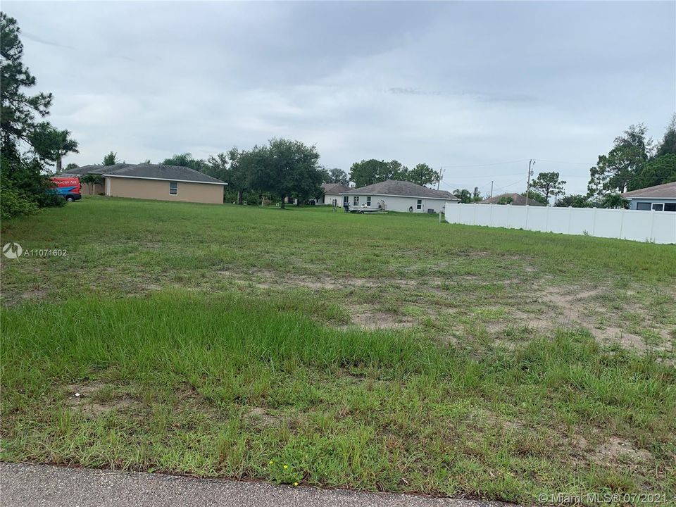 最近售出: $28,500 (10,000.00 acres)