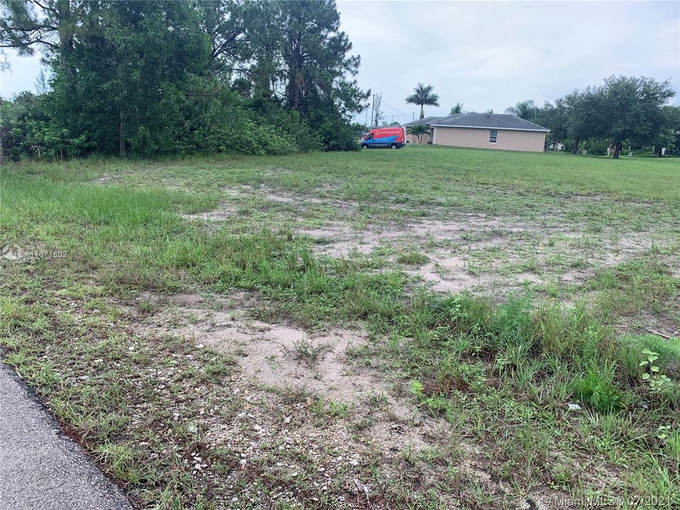 最近售出: $28,500 (10,000.00 acres)