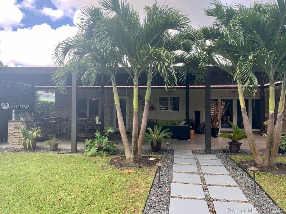 Vendido Recientemente: $1,150,000 (4 camas, 4 baños, 0 Pies cuadrados)