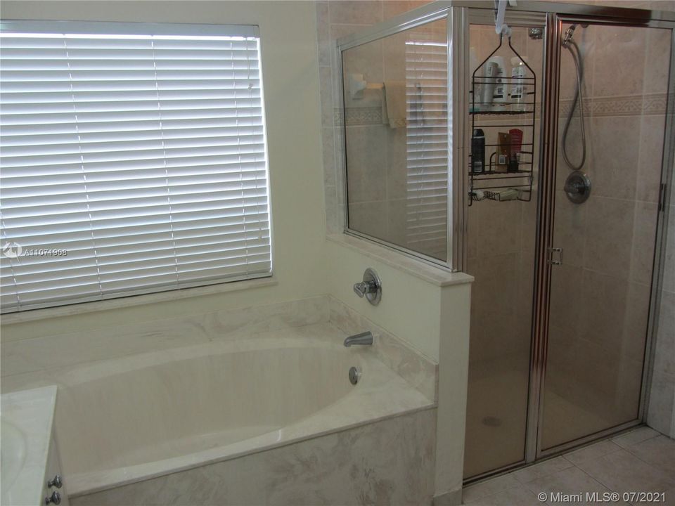 Недавно арендовано: $2,800 (3 спален, 2 ванн, 1857 Квадратных фут)