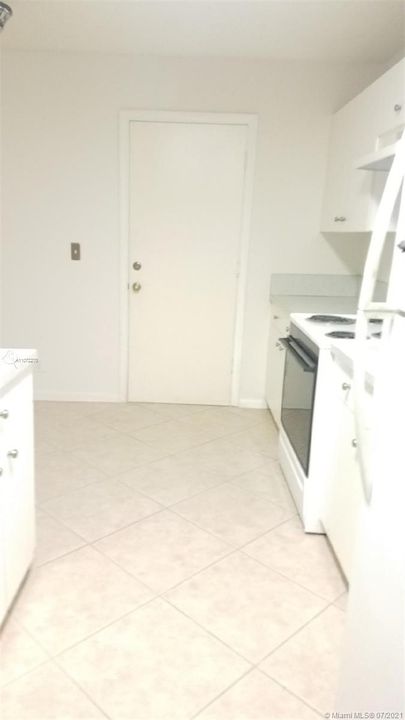 Vendido Recientemente: $310,000 (3 camas, 2 baños, 1480 Pies cuadrados)