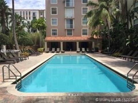 Recently Sold: $205,000 (1 beds, 1 baths, 736 Square Feet)