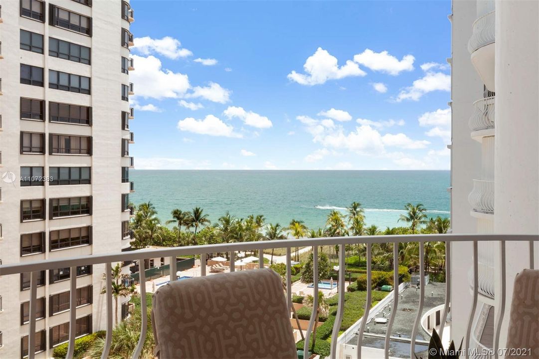 Recently Sold: $1,549,000 (2 beds, 3 baths, 2540 Square Feet)