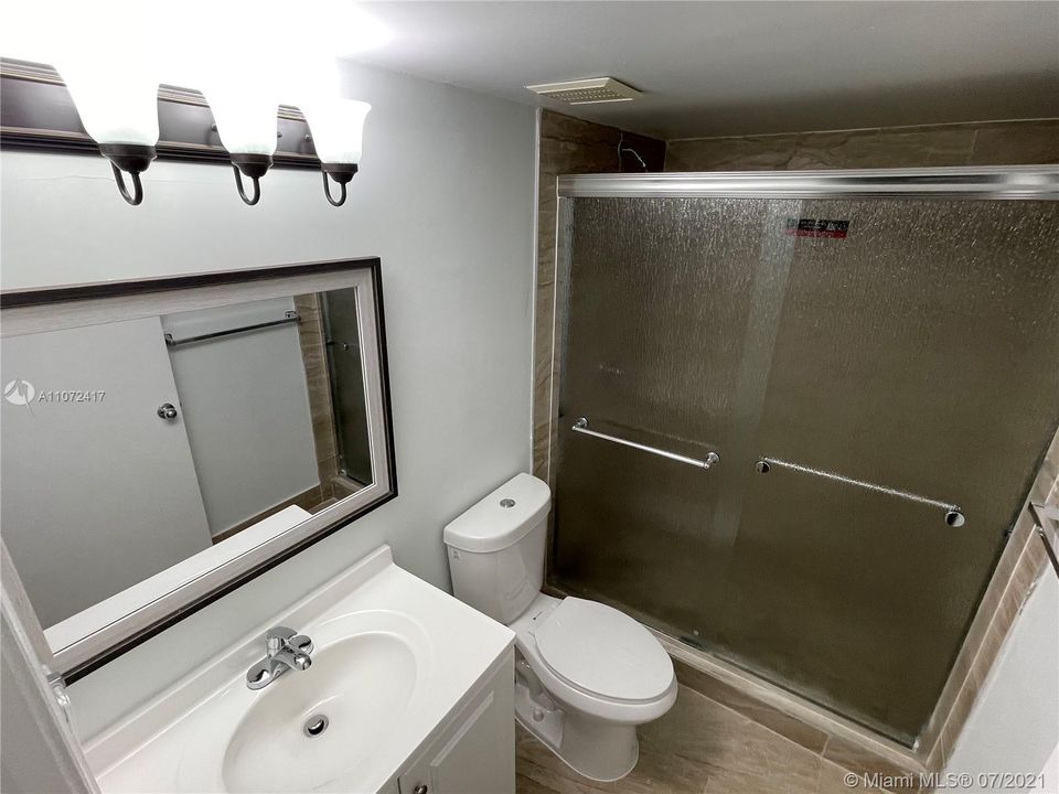 Недавно арендовано: $1,900 (2 спален, 2 ванн, 966 Квадратных фут)
