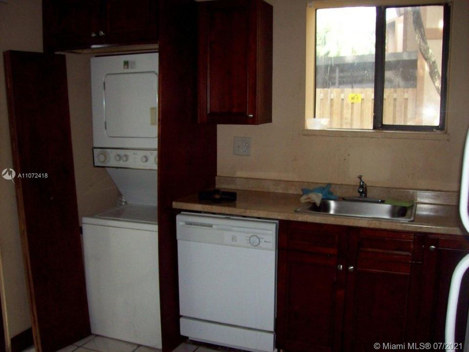 最近租的: $1,650 (2 贝兹, 2 浴室, 936 平方英尺)