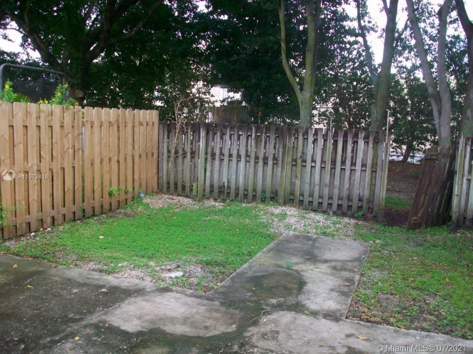 最近租的: $1,650 (2 贝兹, 2 浴室, 936 平方英尺)