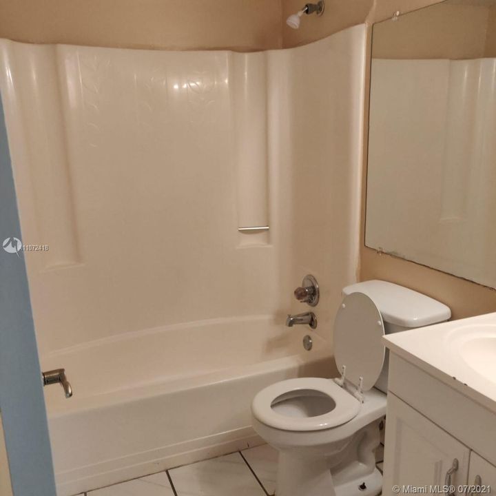 最近租的: $1,650 (2 贝兹, 2 浴室, 936 平方英尺)