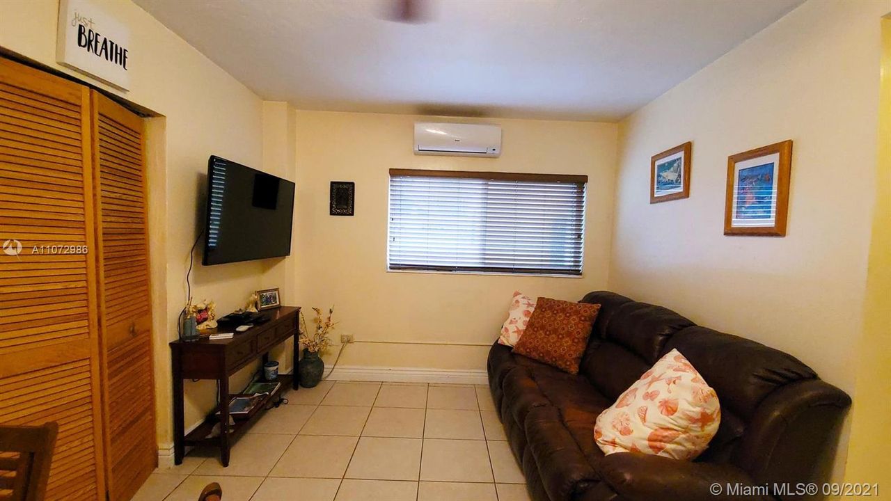 Недавно продано: $1,350,000 (3 спален, 3 ванн, 1044 Квадратных фут)