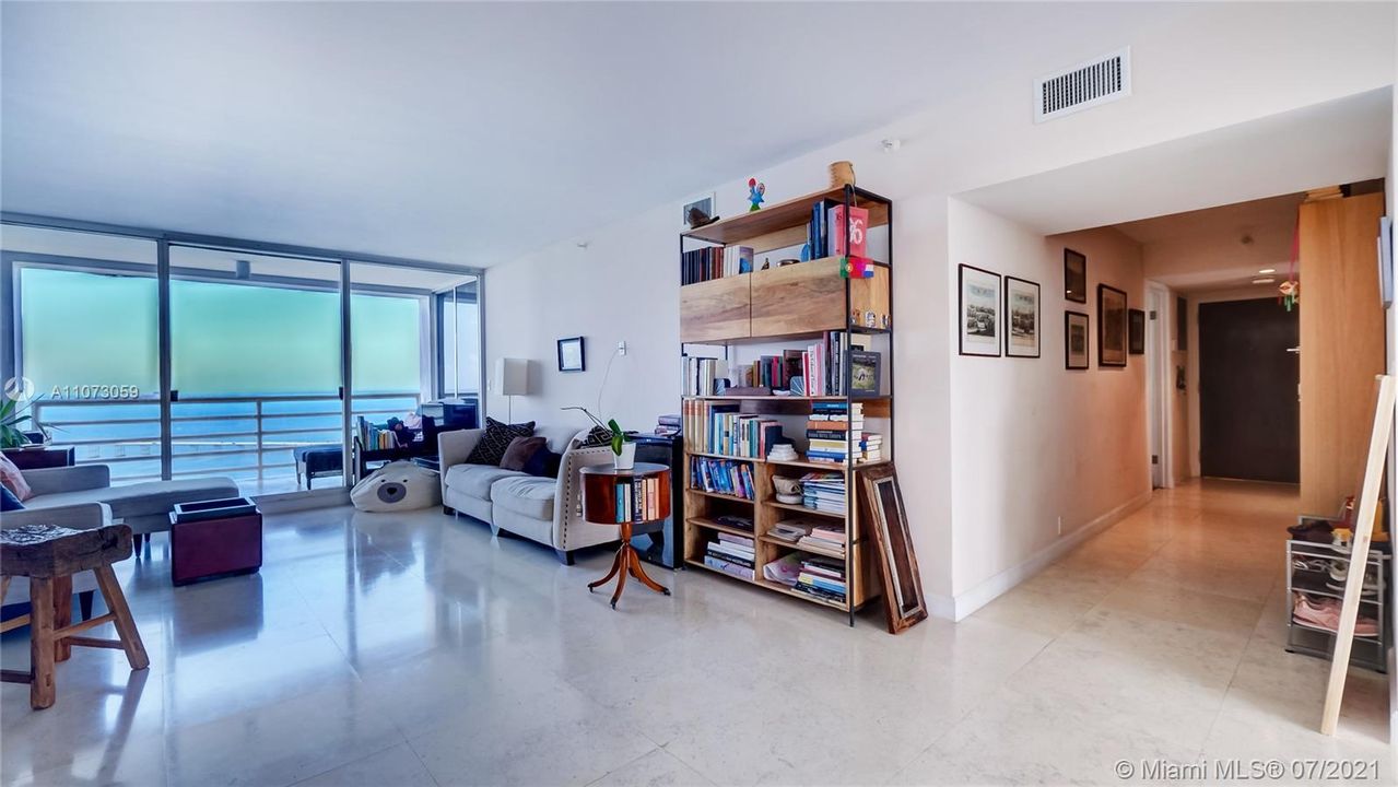 Recently Sold: $849,500 (2 beds, 2 baths, 1640 Square Feet)