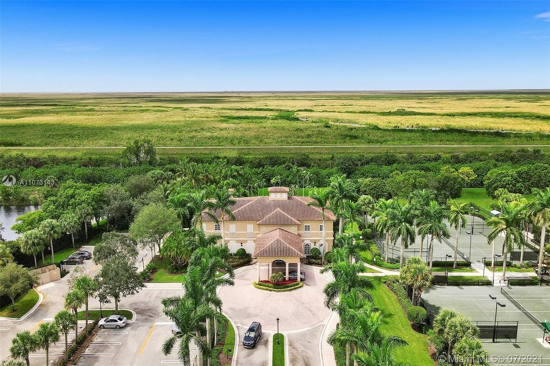 Недавно продано: $598,800 (3 спален, 2 ванн, 1904 Квадратных фут)