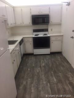 Recently Sold: $349,000 (1 beds, 1 baths, 993 Square Feet)