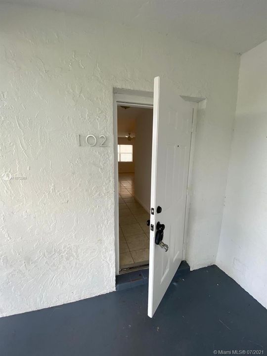 Recently Rented: $1,200 (1 beds, 1 baths, 0 Square Feet)