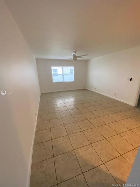 Recently Rented: $1,200 (1 beds, 1 baths, 0 Square Feet)