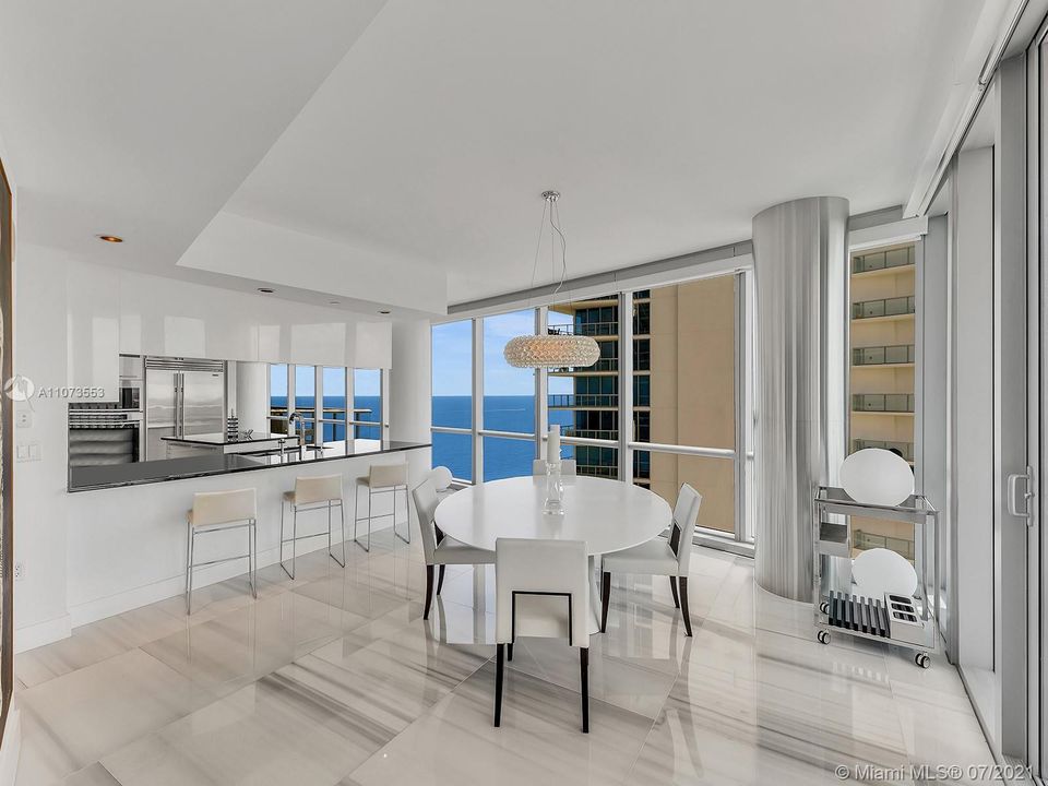 Recently Sold: $2,500,000 (4 beds, 4 baths, 2485 Square Feet)