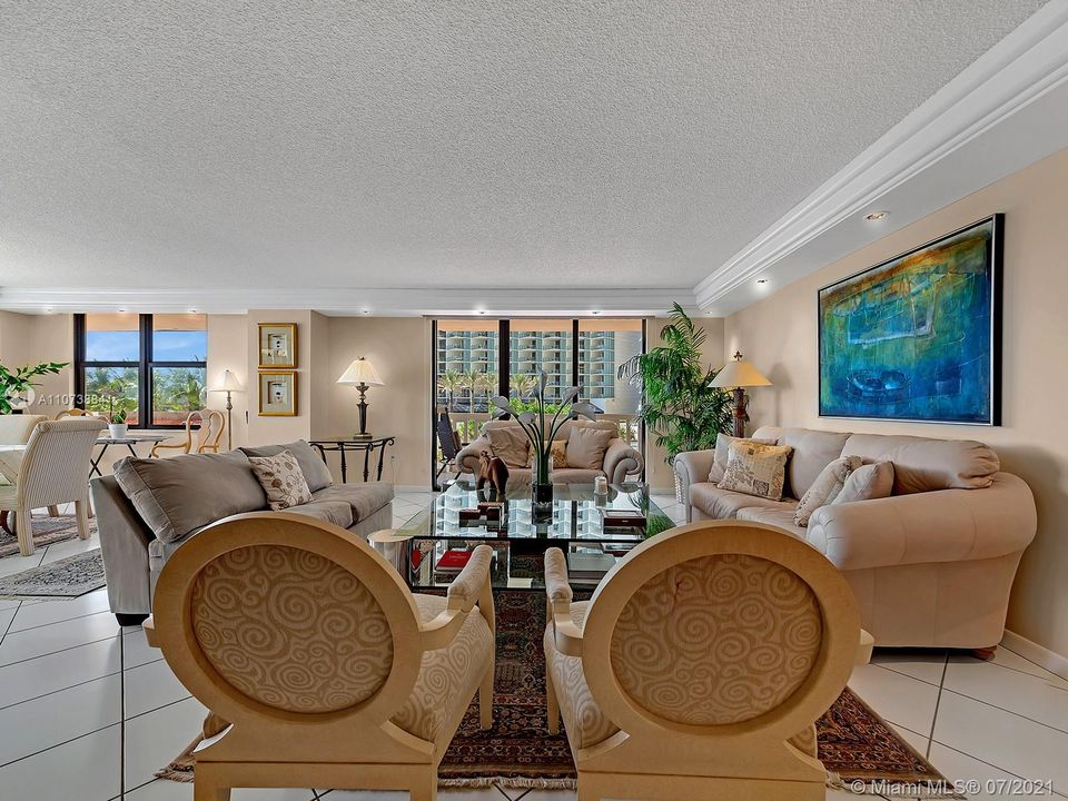 Recently Sold: $1,699,000 (2 beds, 3 baths, 1984 Square Feet)