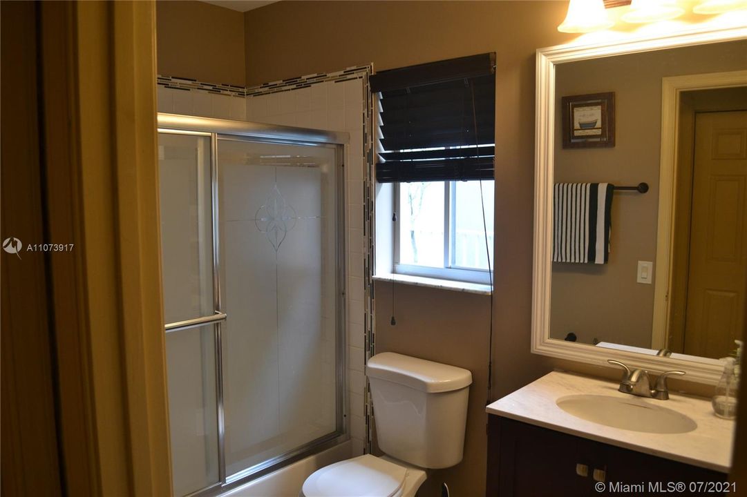 Недавно арендовано: $3,250 (3 спален, 2 ванн, 1347 Квадратных фут)