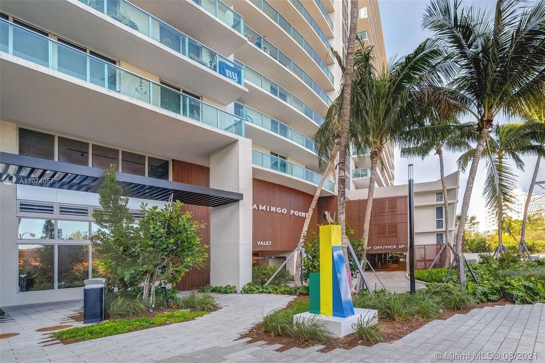 Recently Rented: $2,312 (1 beds, 1 baths, 851 Square Feet)