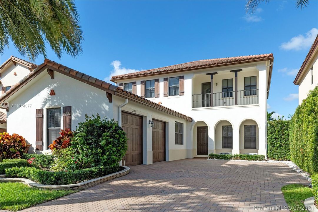 Recently Sold: $1,075,000 (5 beds, 3 baths, 3382 Square Feet)