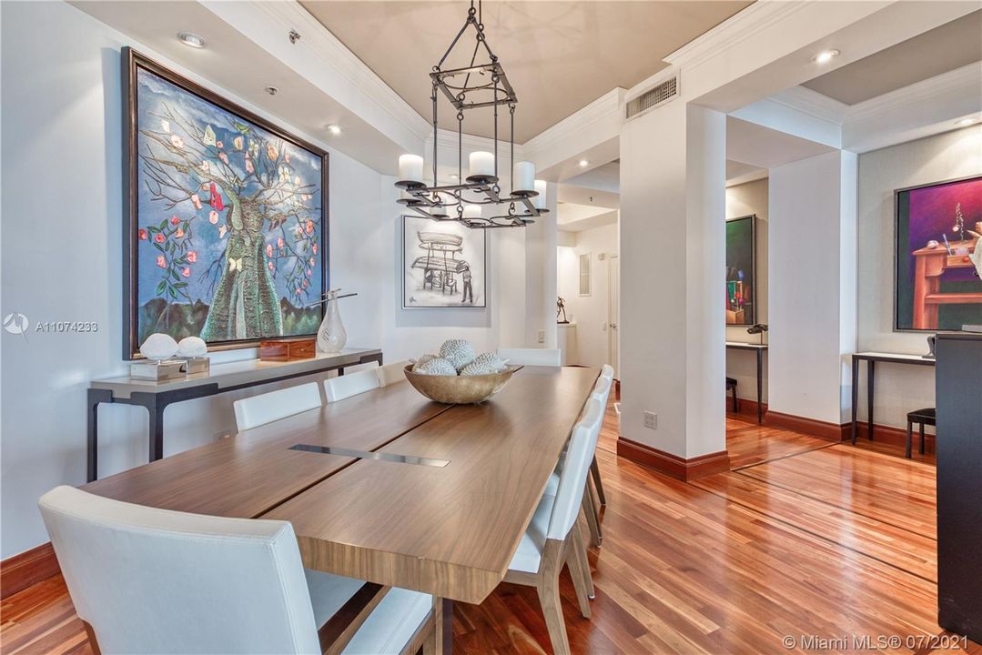 Recently Sold: $1,789,000 (3 beds, 3 baths, 2510 Square Feet)