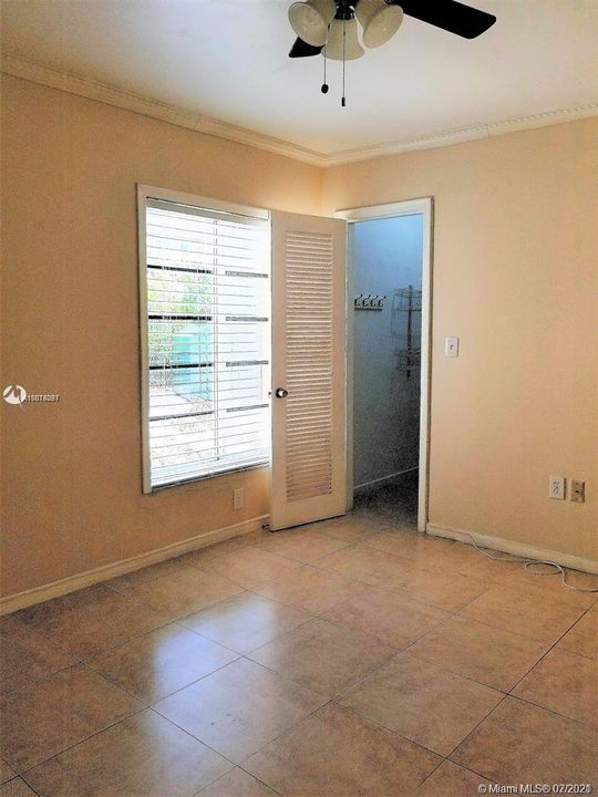 Vendido Recientemente: $150,000 (2 camas, 1 baños, 845 Pies cuadrados)