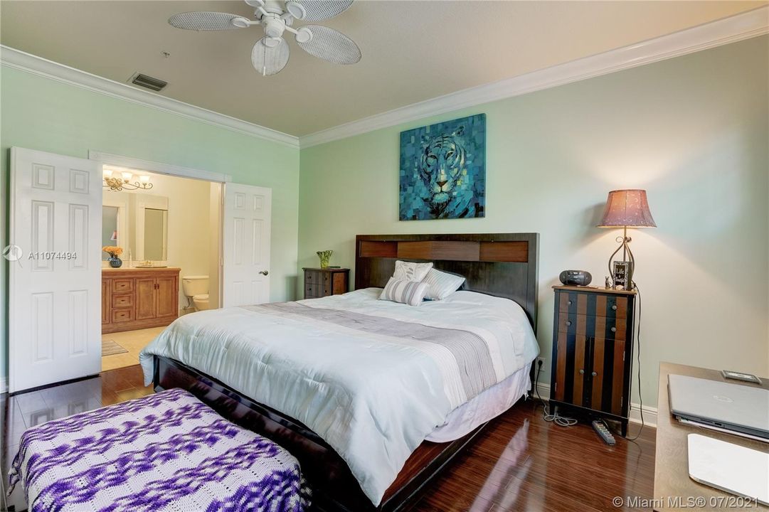 Recently Sold: $375,000 (3 beds, 2 baths, 1777 Square Feet)