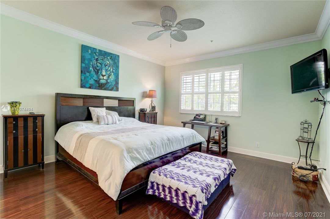 Recently Sold: $375,000 (3 beds, 2 baths, 1777 Square Feet)