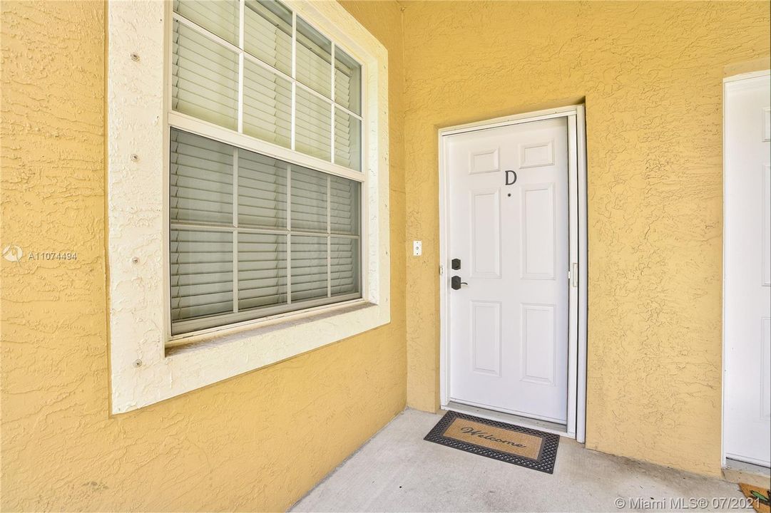 Recently Sold: $375,000 (3 beds, 2 baths, 1777 Square Feet)