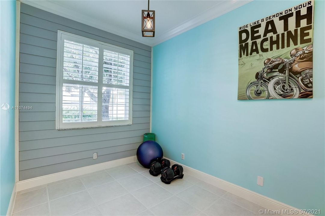 Recently Sold: $375,000 (3 beds, 2 baths, 1777 Square Feet)