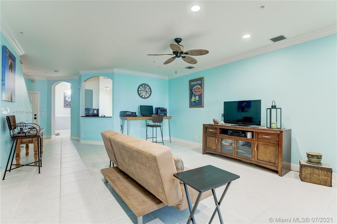 Recently Sold: $375,000 (3 beds, 2 baths, 1777 Square Feet)