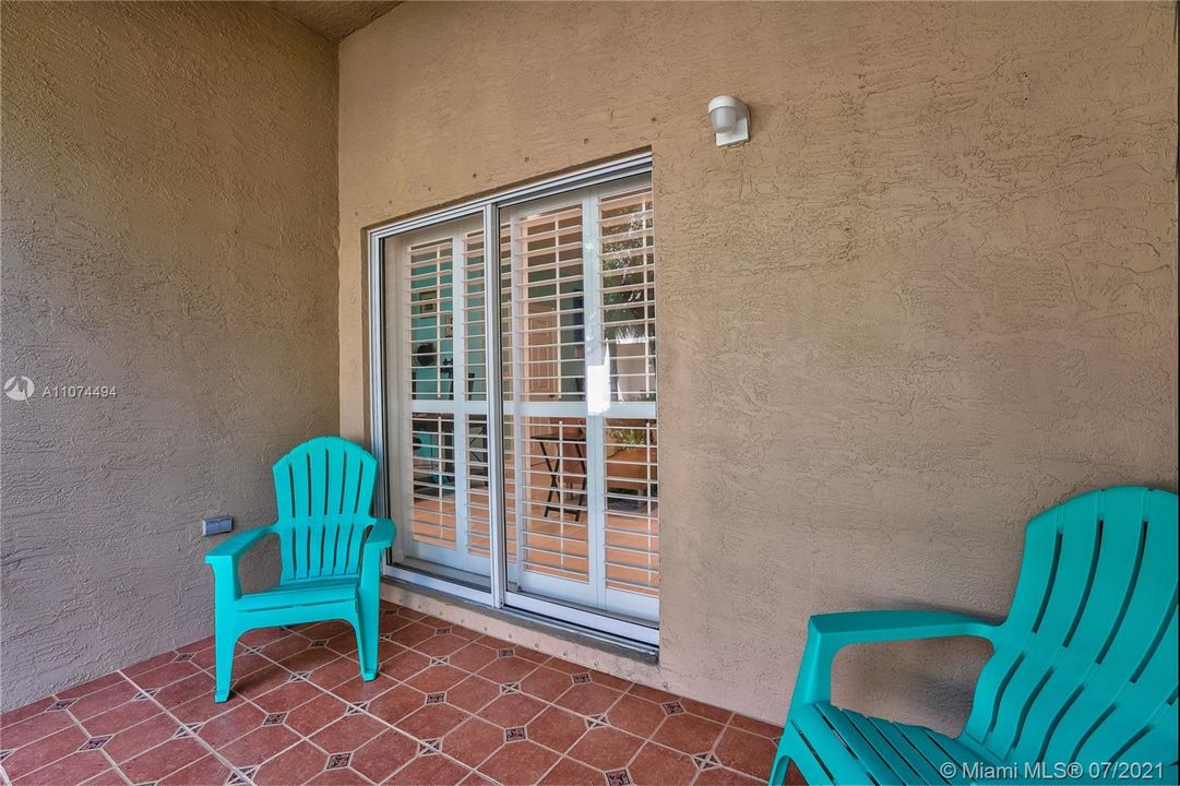 Recently Sold: $375,000 (3 beds, 2 baths, 1777 Square Feet)