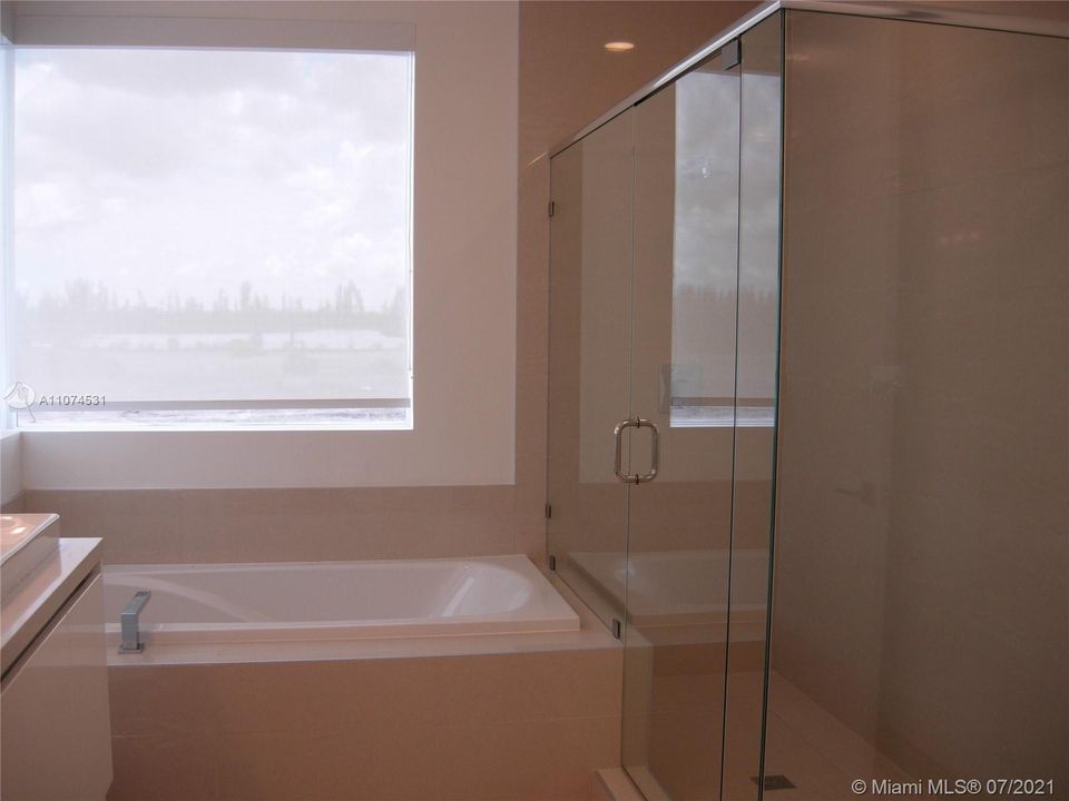 Недавно арендовано: $6,850 (5 спален, 5 ванн, 3624 Квадратных фут)