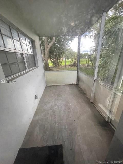 Vendido Recientemente: $215,000 (2 camas, 2 baños, 1150 Pies cuadrados)