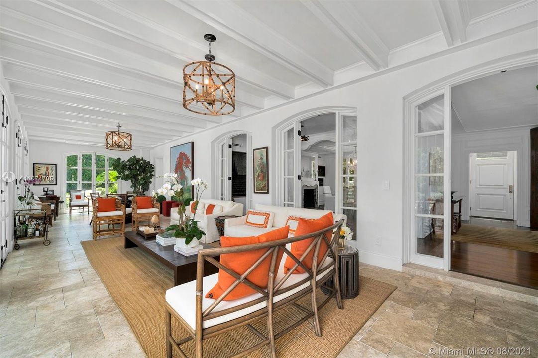Recently Sold: $4,500,000 (4 beds, 4 baths, 4731 Square Feet)
