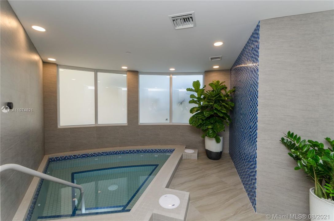 Недавно арендовано: $4,000 (2 спален, 2 ванн, 1560 Квадратных фут)