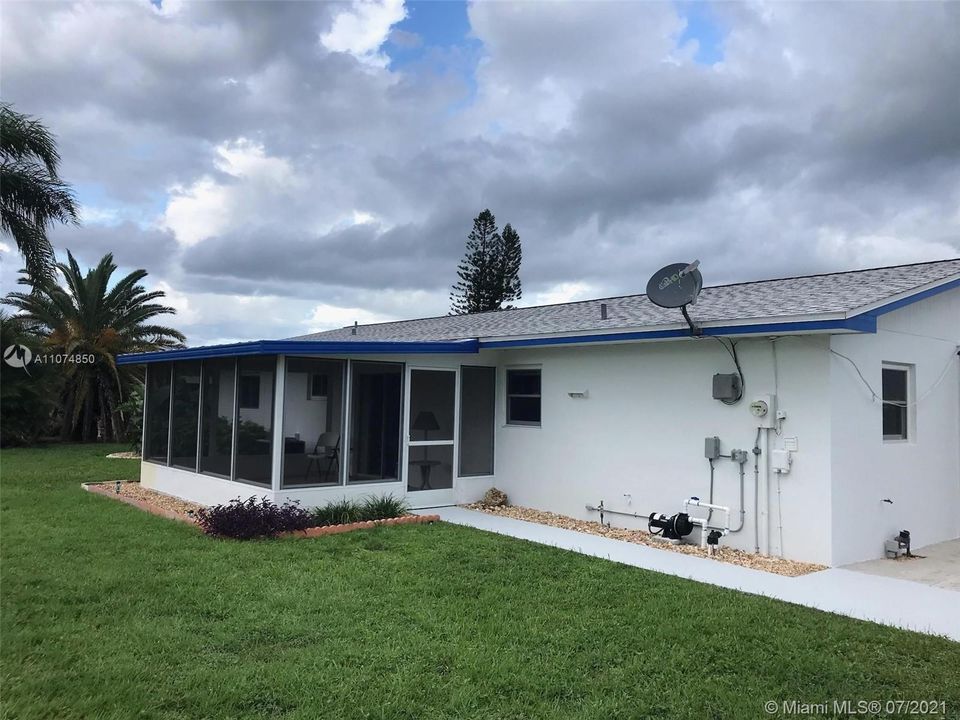 Vendido Recientemente: $215,000 (2 camas, 2 baños, 0 Pies cuadrados)