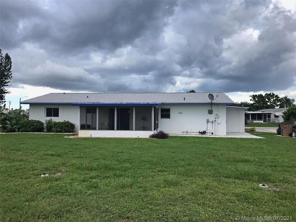 Vendido Recientemente: $215,000 (2 camas, 2 baños, 0 Pies cuadrados)