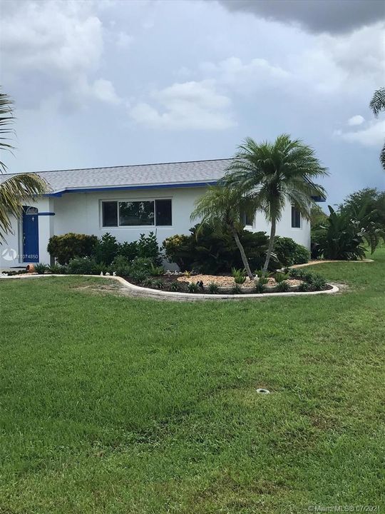 Vendido Recientemente: $215,000 (2 camas, 2 baños, 0 Pies cuadrados)