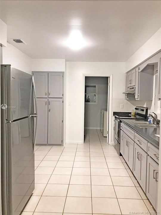 Vendido Recientemente: $215,000 (2 camas, 2 baños, 0 Pies cuadrados)