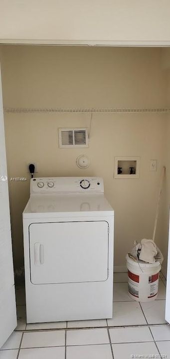 Recently Rented: $1,400 (1 beds, 1 baths, 846 Square Feet)