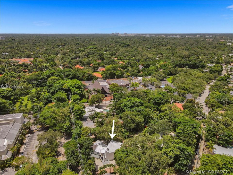Recently Sold: $2,300,000 (4 beds, 5 baths, 2894 Square Feet)