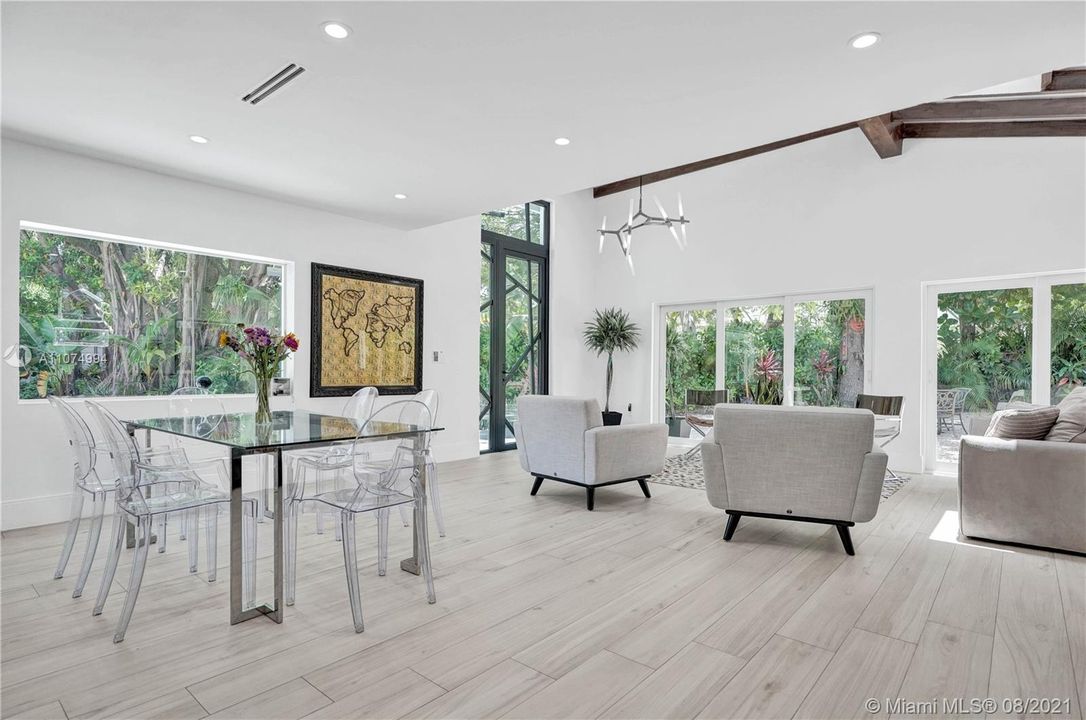 Recently Sold: $2,300,000 (4 beds, 5 baths, 2894 Square Feet)
